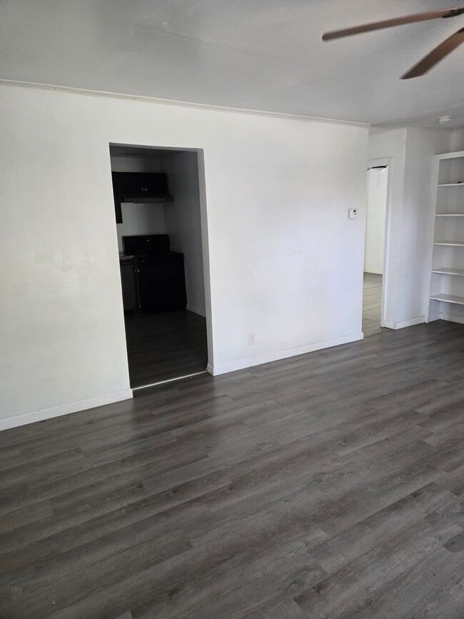 Building Photo - Spacious 4-Bedroom Home with Large Fenced Yard in a Quiet Neighborhood