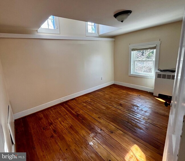 Building Photo - 8122 John Mosby Hwy