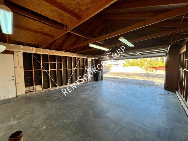 Building Photo - 3 Bedroom Single Story Home for Rent in We...