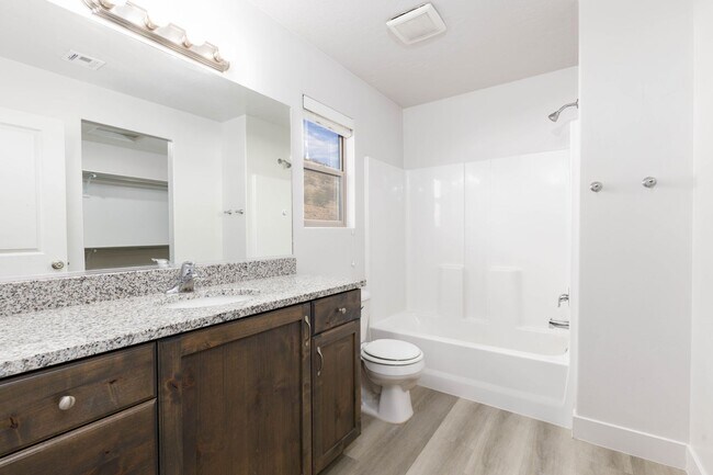 Building Photo - 3 bed / 2.5 bath / 2-car with washer/dryer/fridge 2019 built END UNIT!
