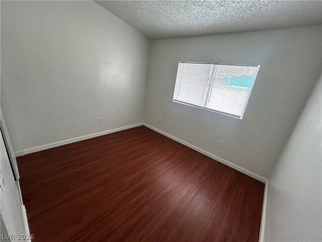 Building Photo - 1405 E McWilliams Ave