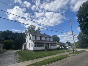 Building Photo - 303 W Marshall Rd