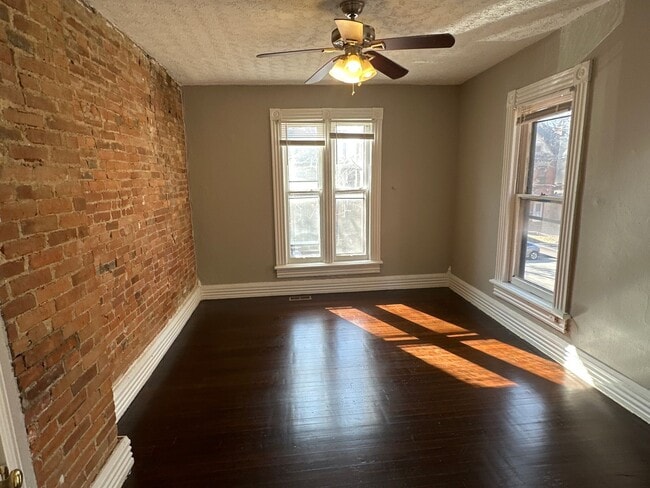 Building Photo - Wilber Ave 226-228 MLR