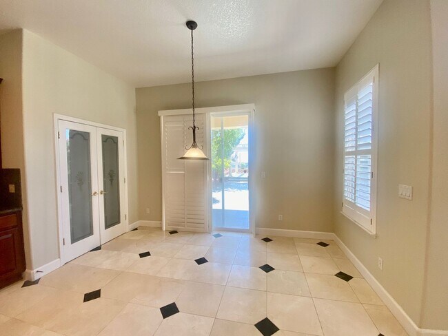 Building Photo - AVAILABLE BY 1/1/26 - ELEGANT AND SPACIOUS 4 BED, 4 BATH 2 STORY HOME WITH VIEWS OF EL DORADO HILLS