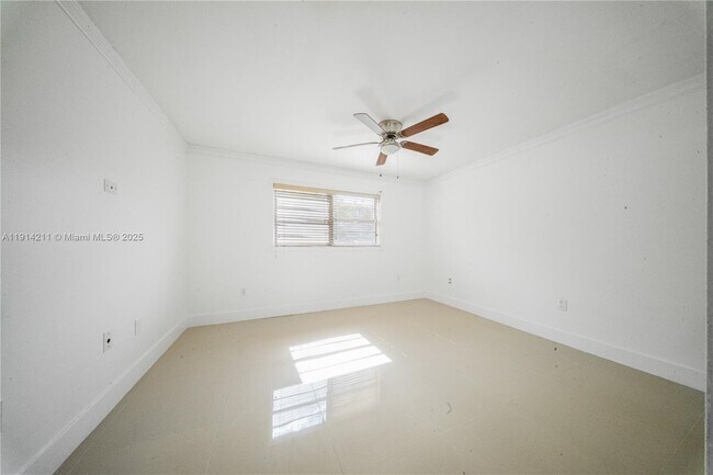 Building Photo - 1780 W 56th Terrace