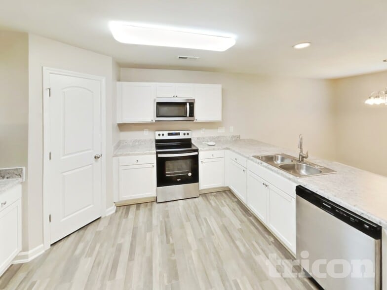 Building Photo - 1856 Northside Dr