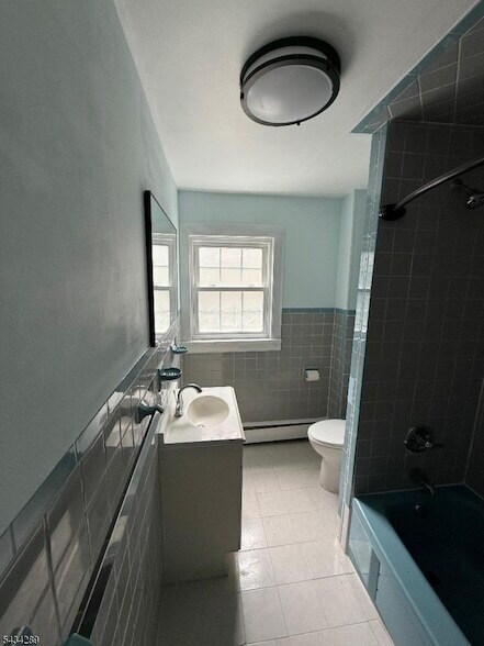Building Photo - 112 Stiles St