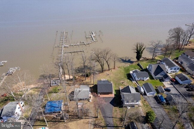 Building Photo - 26 Park Ln