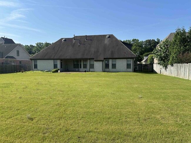 Building Photo - 9328 Owl Hill Dr