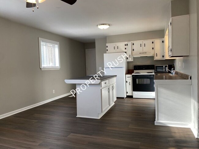 Building Photo - 7728 Nautical Way