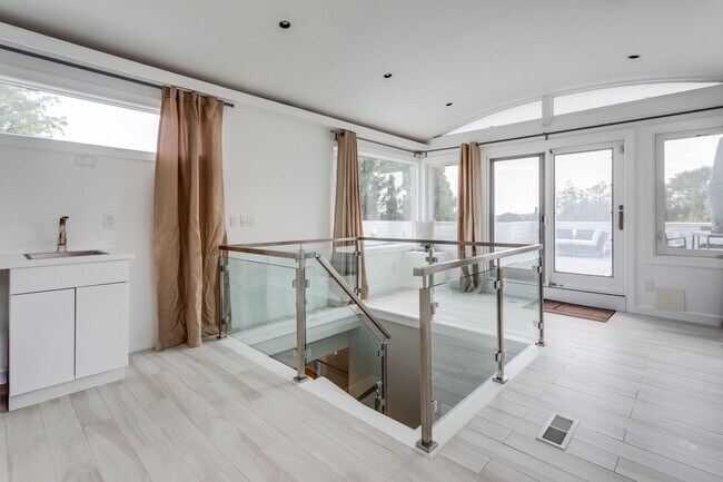 Building Photo - 4611 Charleston Terrace NW