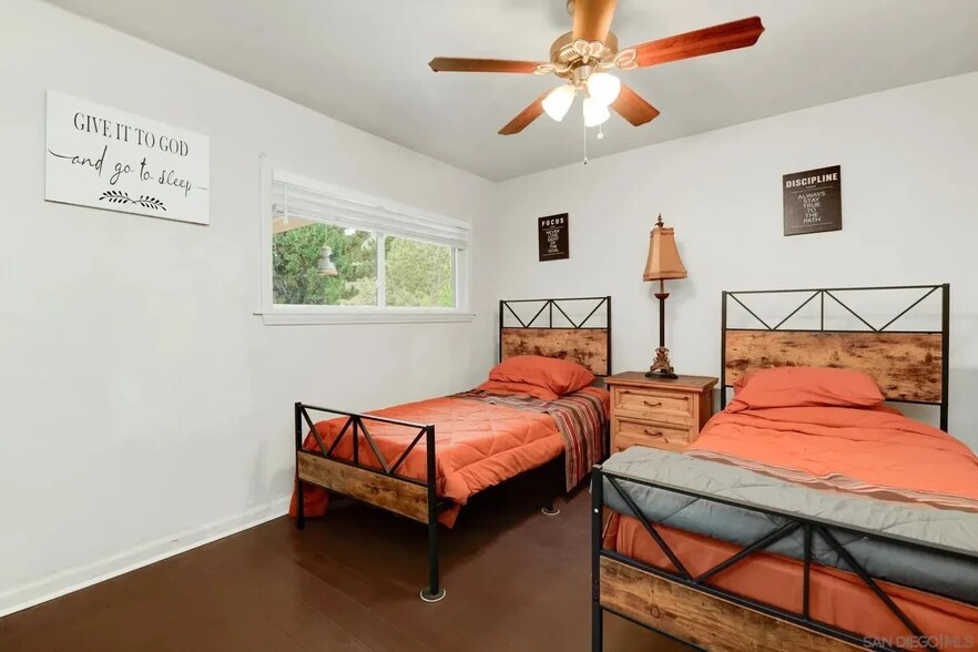 Building Photo - 4388 Bellflower Dr
