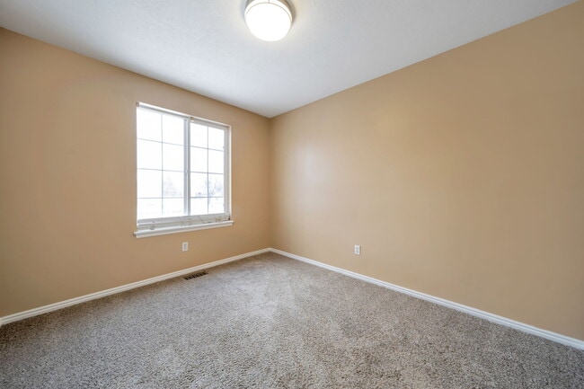 Building Photo - 5763 Ophelia Ln