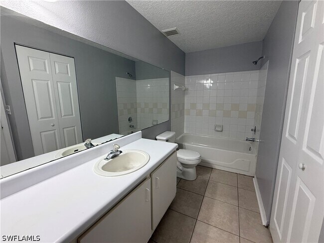 Building Photo - 11490 Villa Grand
