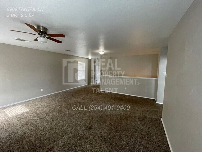 Building Photo - 9909 Fantail Ln