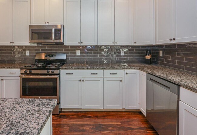 Building Photo - 4669 Sierra Creek Dr NE