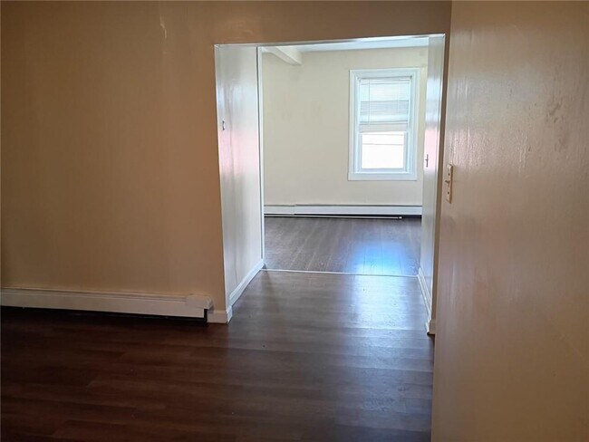 Building Photo - 278 Sayles St