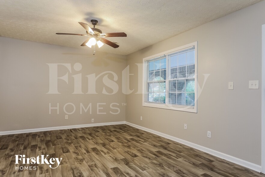 Building Photo - 6700 Hidden Brook Trail