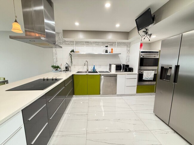 Building Photo - 2/2 Available Now! Welcome to Cartagena ne...