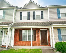 Building Photo - 102 Springwood Dr