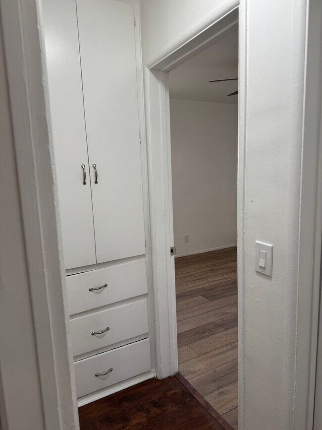 Building Photo - 6632 Indiana St