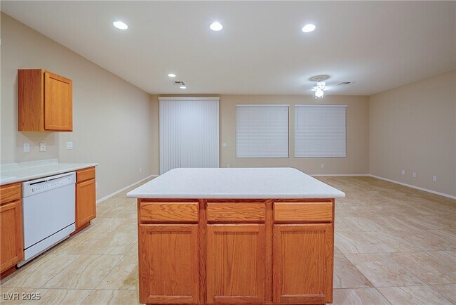 Building Photo - 1022 Pecos River Ave