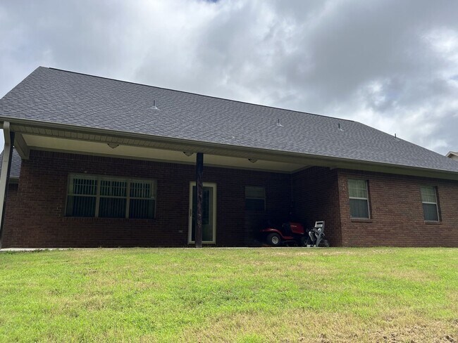 Building Photo - 123 Ivywood Cv
