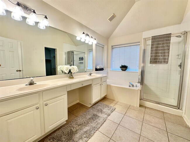 Building Photo - 4903 Falls Cir