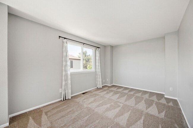 Building Photo - "COMING SOON" Spacious & Inviting Highland...