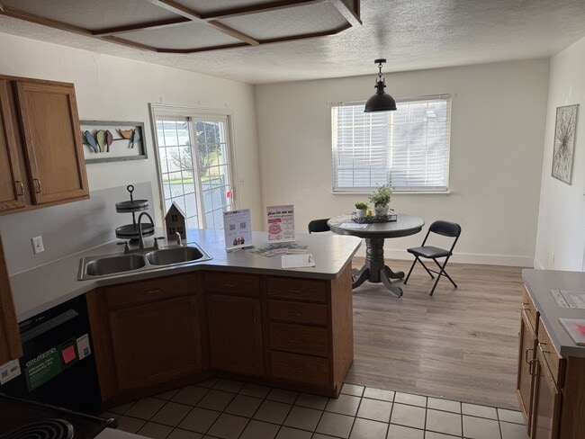 Building Photo - 495 W 1330 N