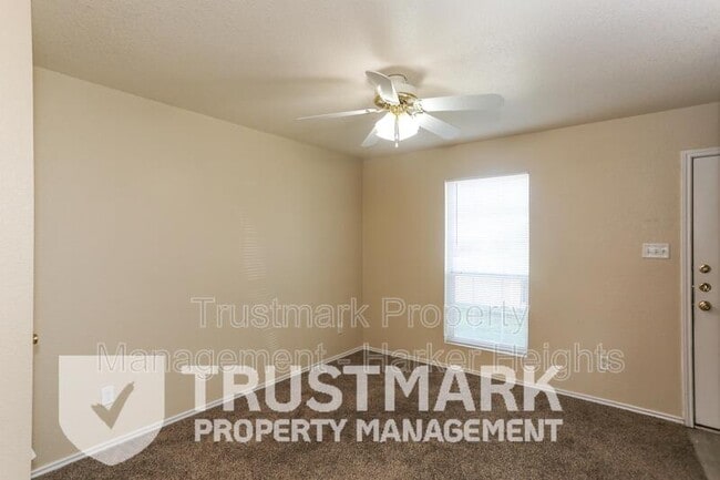 Building Photo - 4403 B Abigail