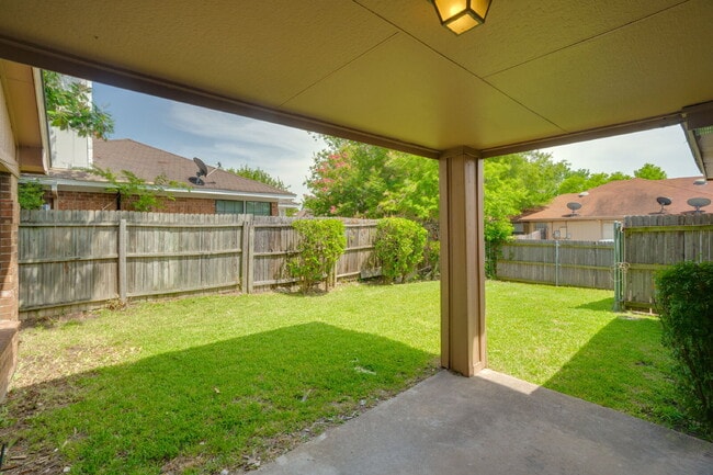 Building Photo - $1,000 Off first month.