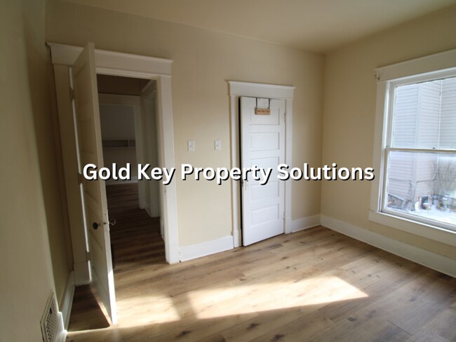 Building Photo - Large 2 BR 1 BA House Near Downtown Anderson (NO SECTION 8)