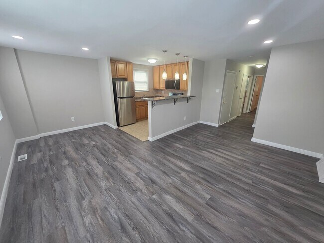 Primary Photo - 264 Nandina Plaza