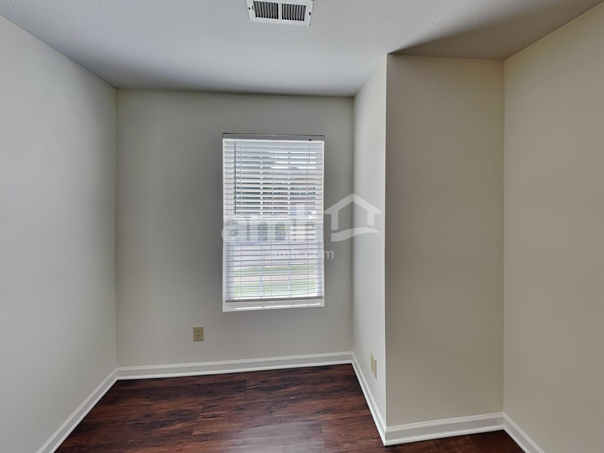 Building Photo - 1702 Bray Dr