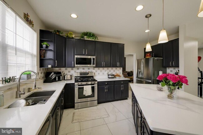 Building Photo - 601 Crossover Ct