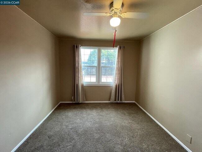 Building Photo - 25 Baldwin St