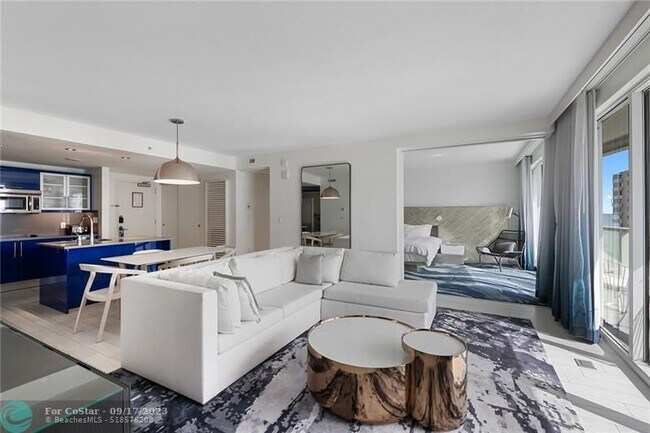 Building Photo - 3101 Bayshore Dr