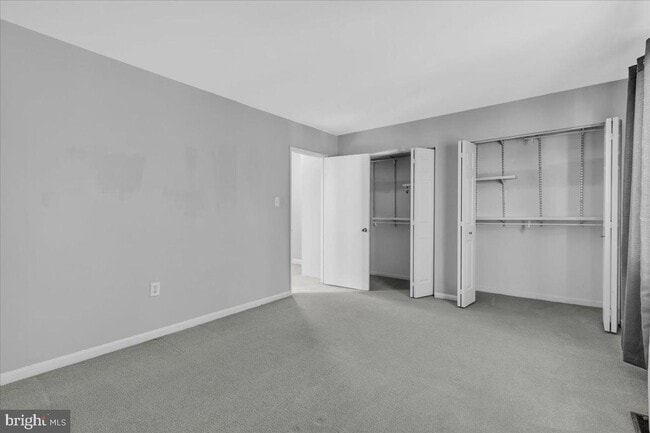 Building Photo - 5916 Mayflower Ct