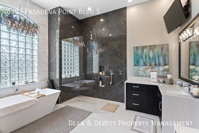 Building Photo - Fully Furnished LUXURY Home in Exclusive PYCC