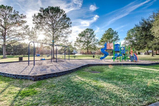 Building Photo - 17203 Kettle Creek Dr