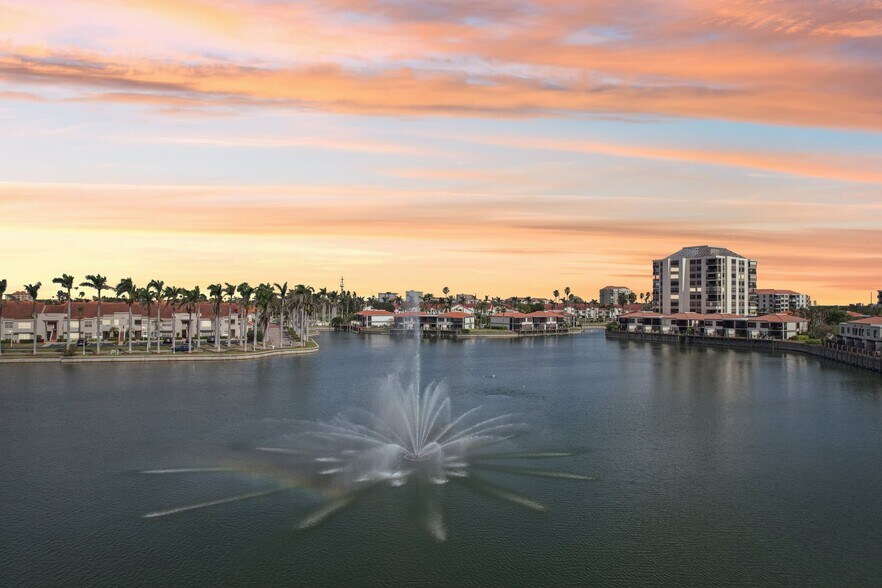 Building Photo - 6277 Bahia del Mar Blvd