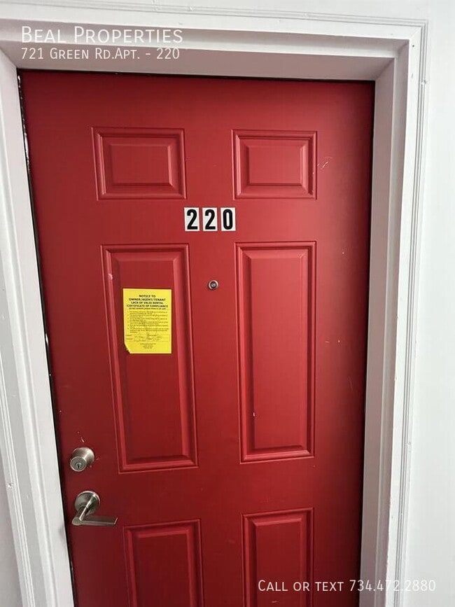 Building Photo - 721 Green Rd