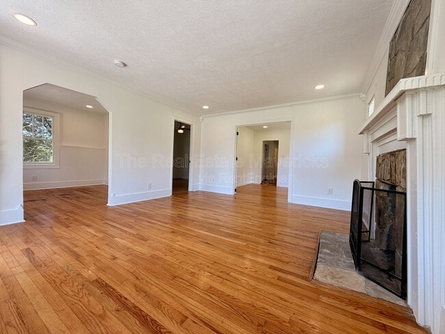 Building Photo - 14023 Mt Tabor Rd