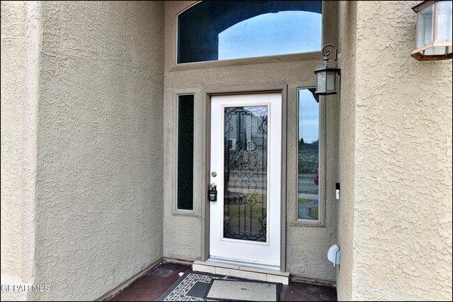 Building Photo - 5005 Moon Ranch Ln