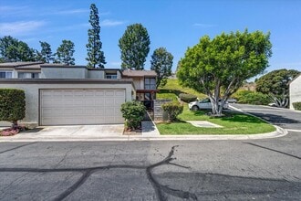 Building Photo - 5598 E Vista Del Rio