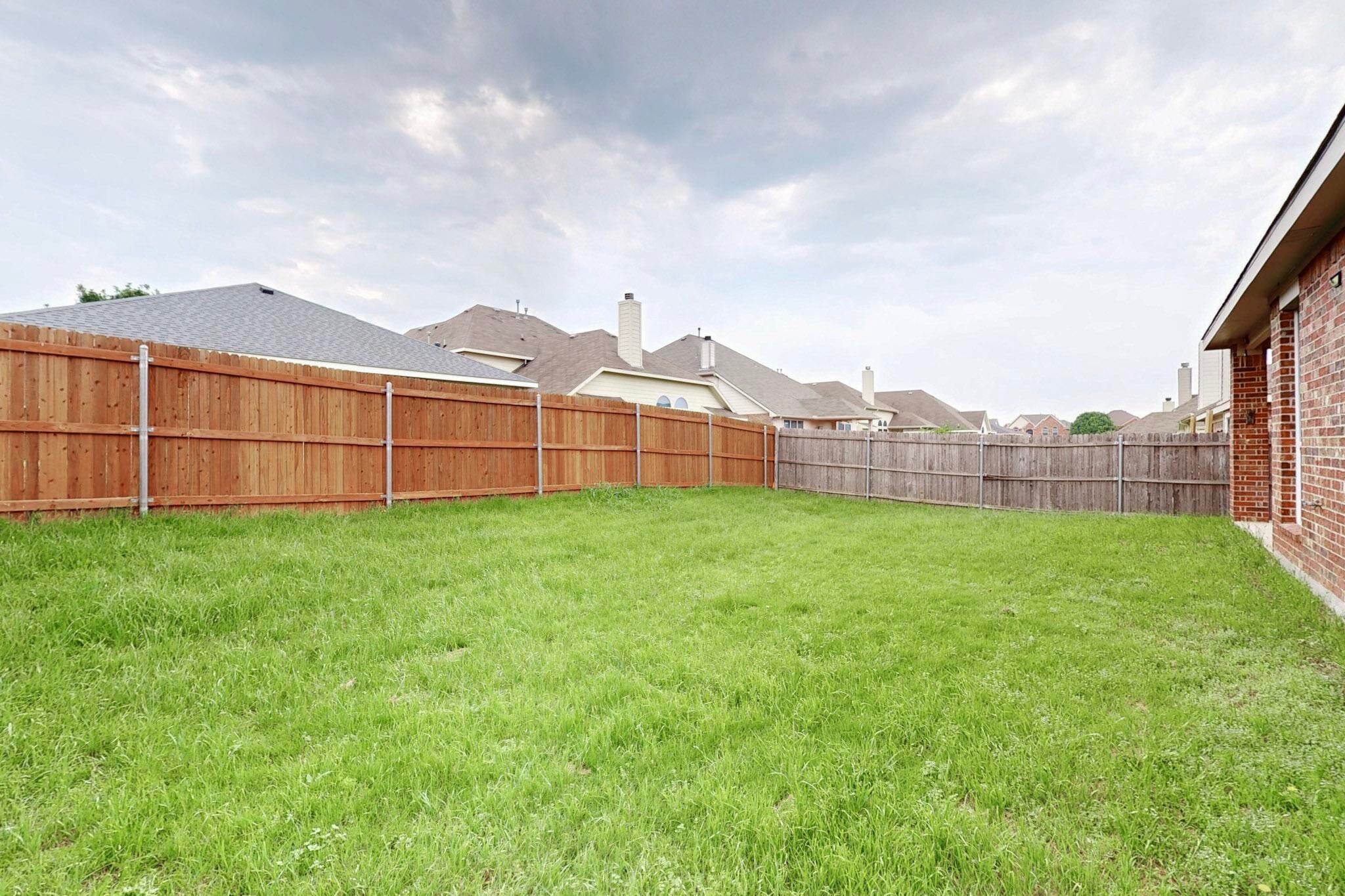 Building Photo - 9533 Willow Branch Way