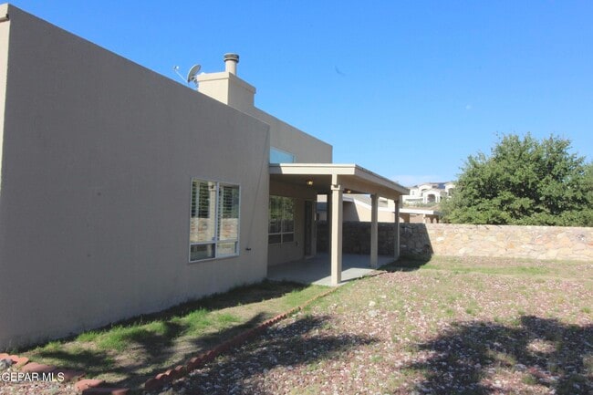 Building Photo - 6101 Los Siglos Dr