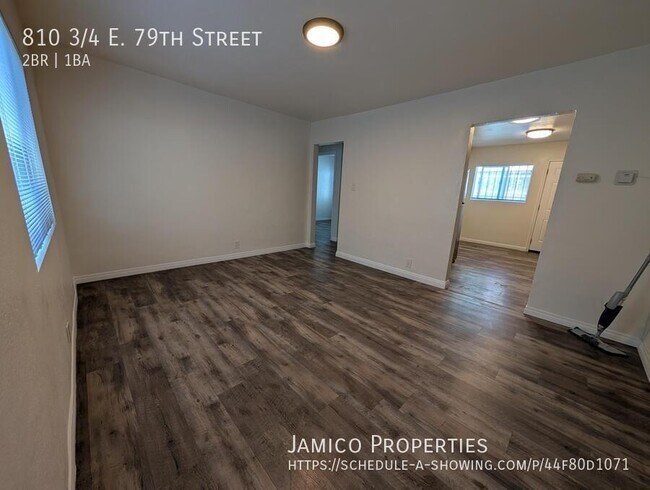 Building Photo - 810 3/4-814 E 79th St