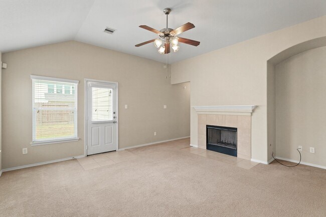 Building Photo - 2818 Lockeridge Oaks Dr